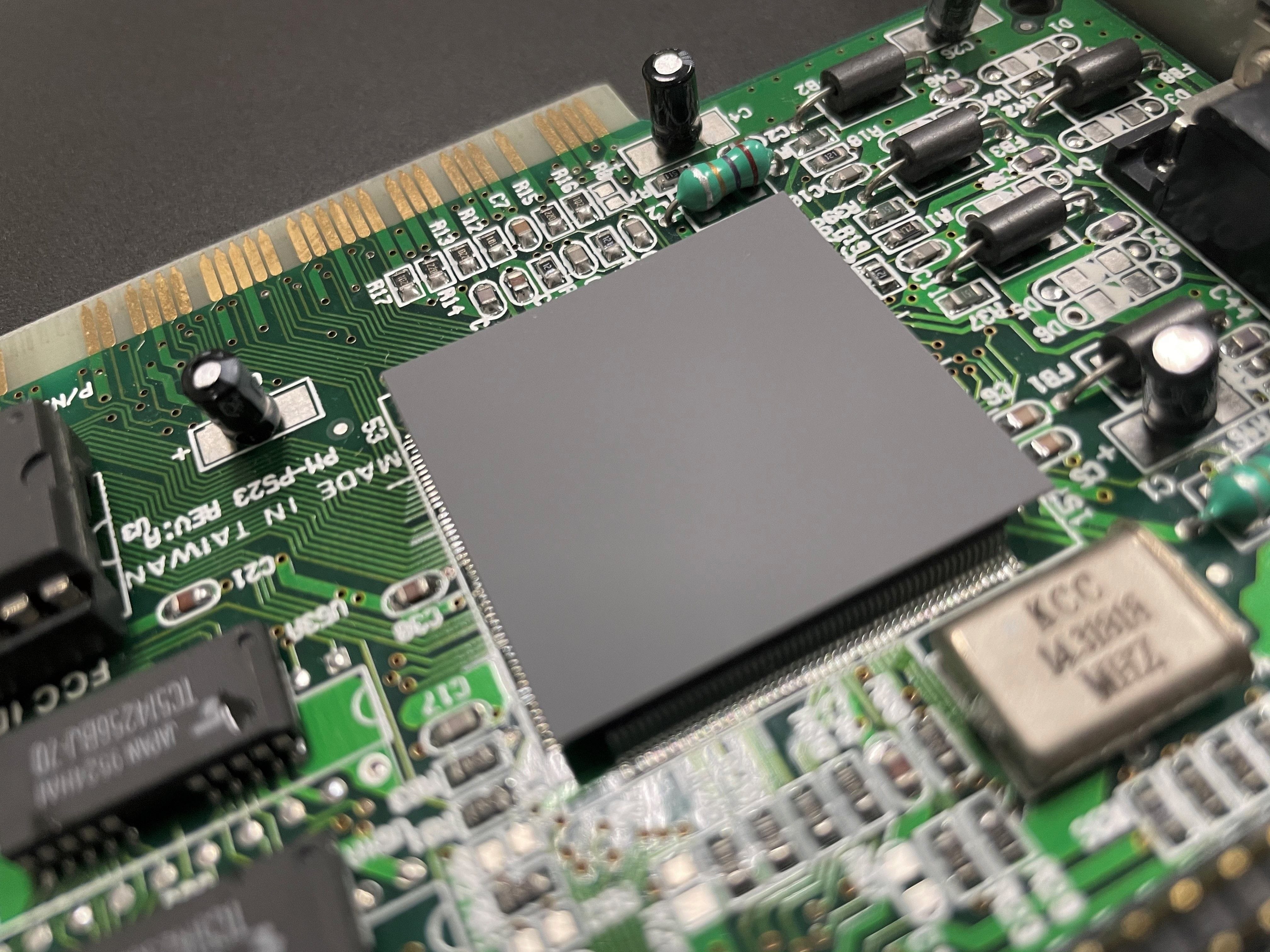 Thermal interface materails designed to provide excellent heat transfer and conformability for heat transfer from an electronic device to a heat sink/case sink
